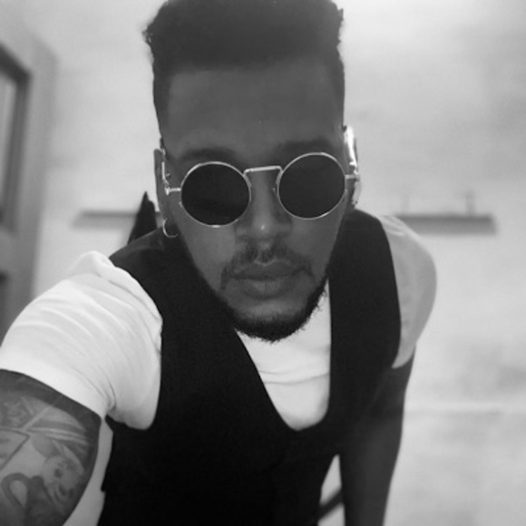 Meet your Posher, Michel - Picture 1 of 1